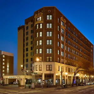 Doubletree By Hilton Downtown Memphis